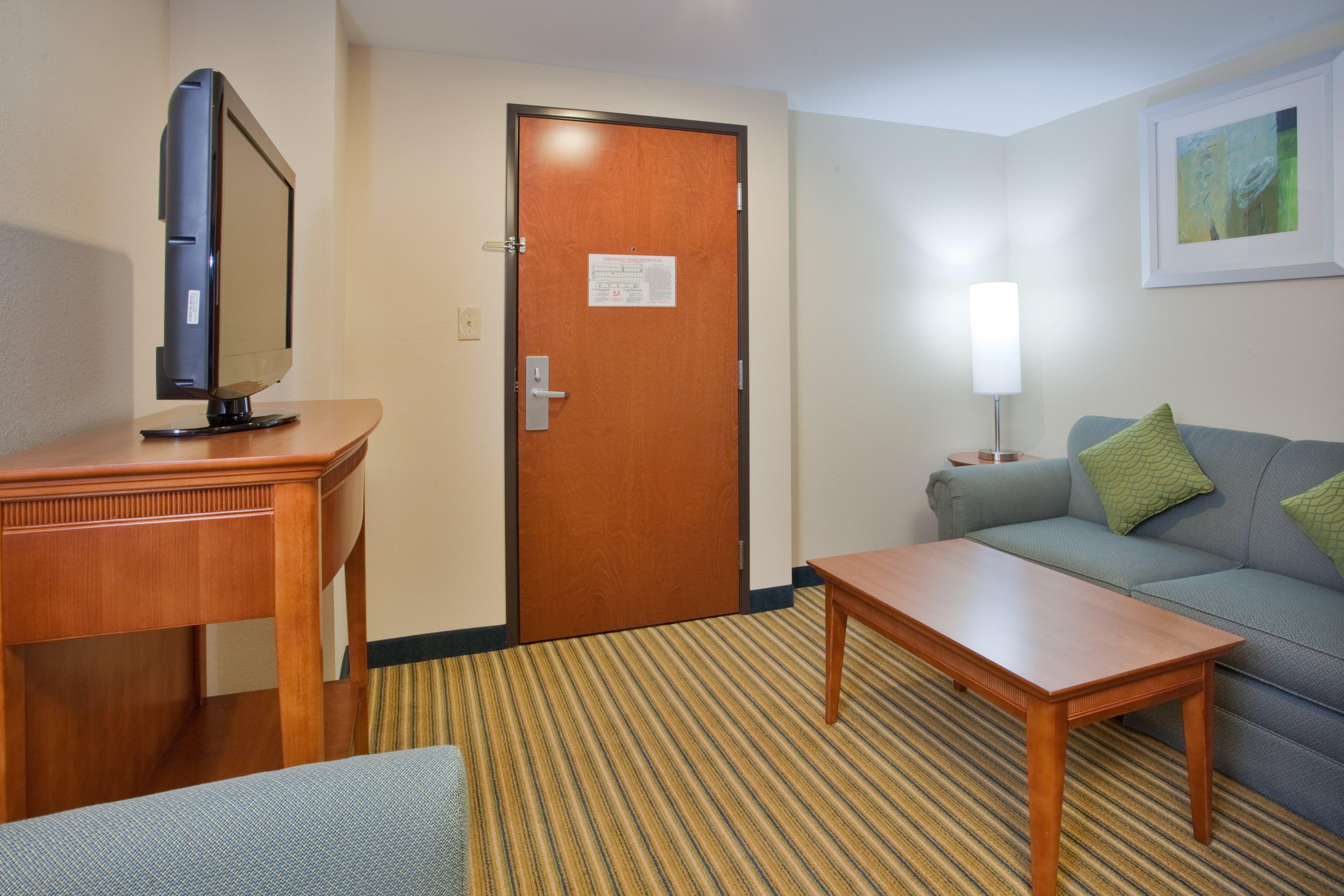 Holiday Inn Express Hotel & Suites Fredericksburg By Ihg Dış mekan fotoğraf