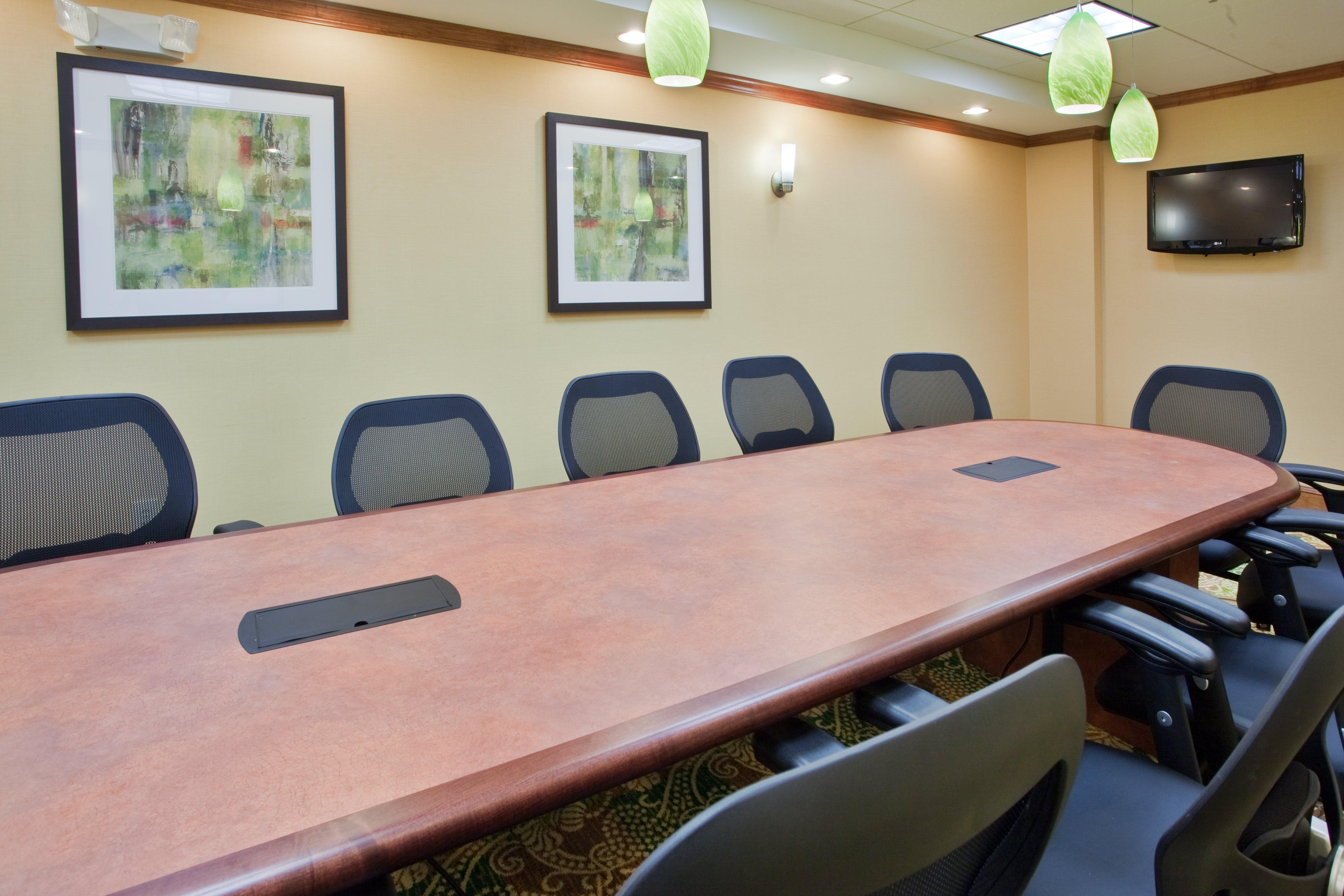 Holiday Inn Express Hotel & Suites Fredericksburg By Ihg Dış mekan fotoğraf