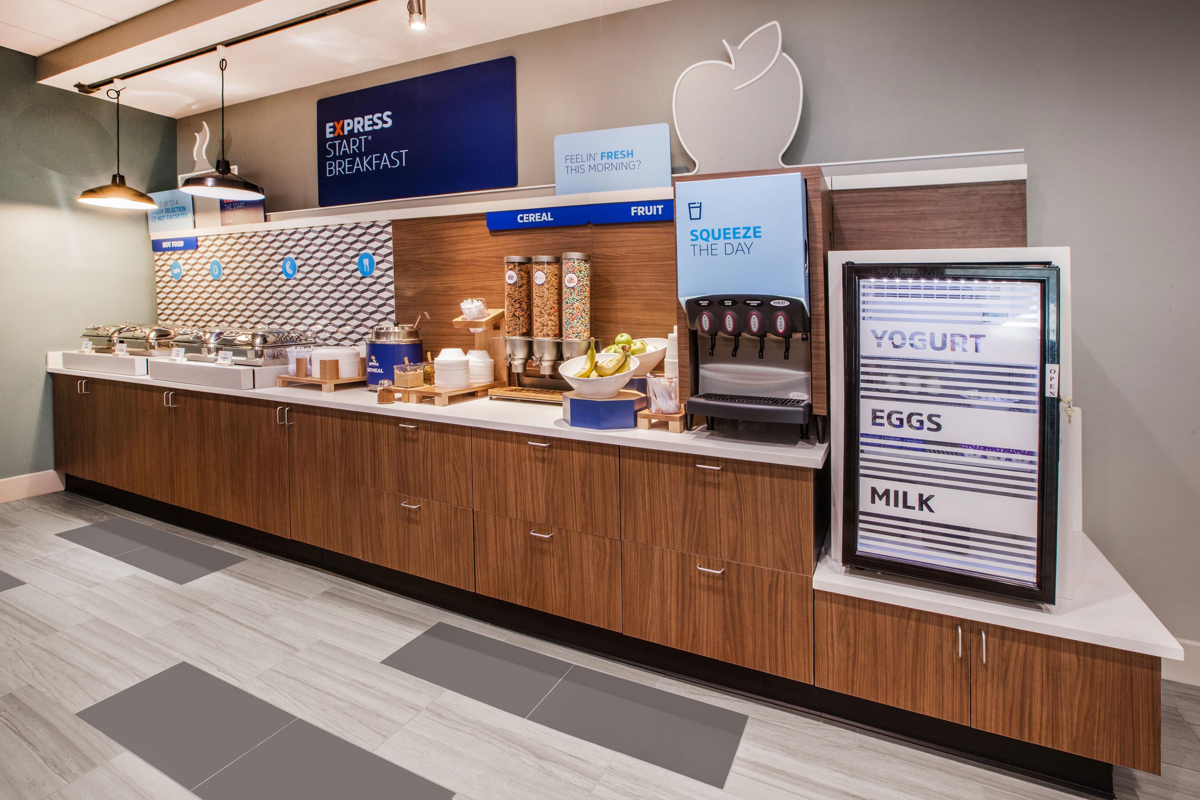 Holiday Inn Express Hotel & Suites Fredericksburg By Ihg Dış mekan fotoğraf