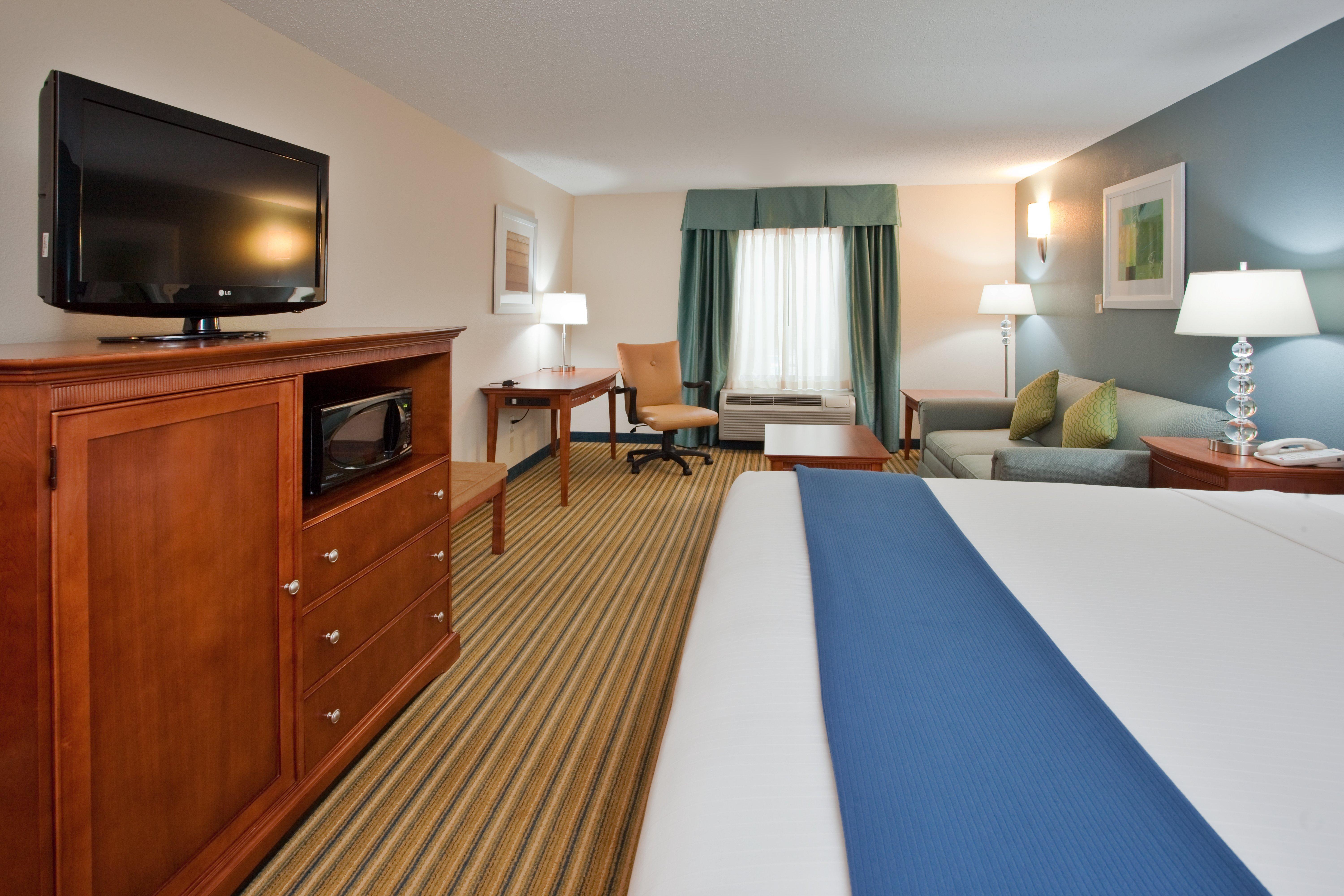 Holiday Inn Express Hotel & Suites Fredericksburg By Ihg Dış mekan fotoğraf