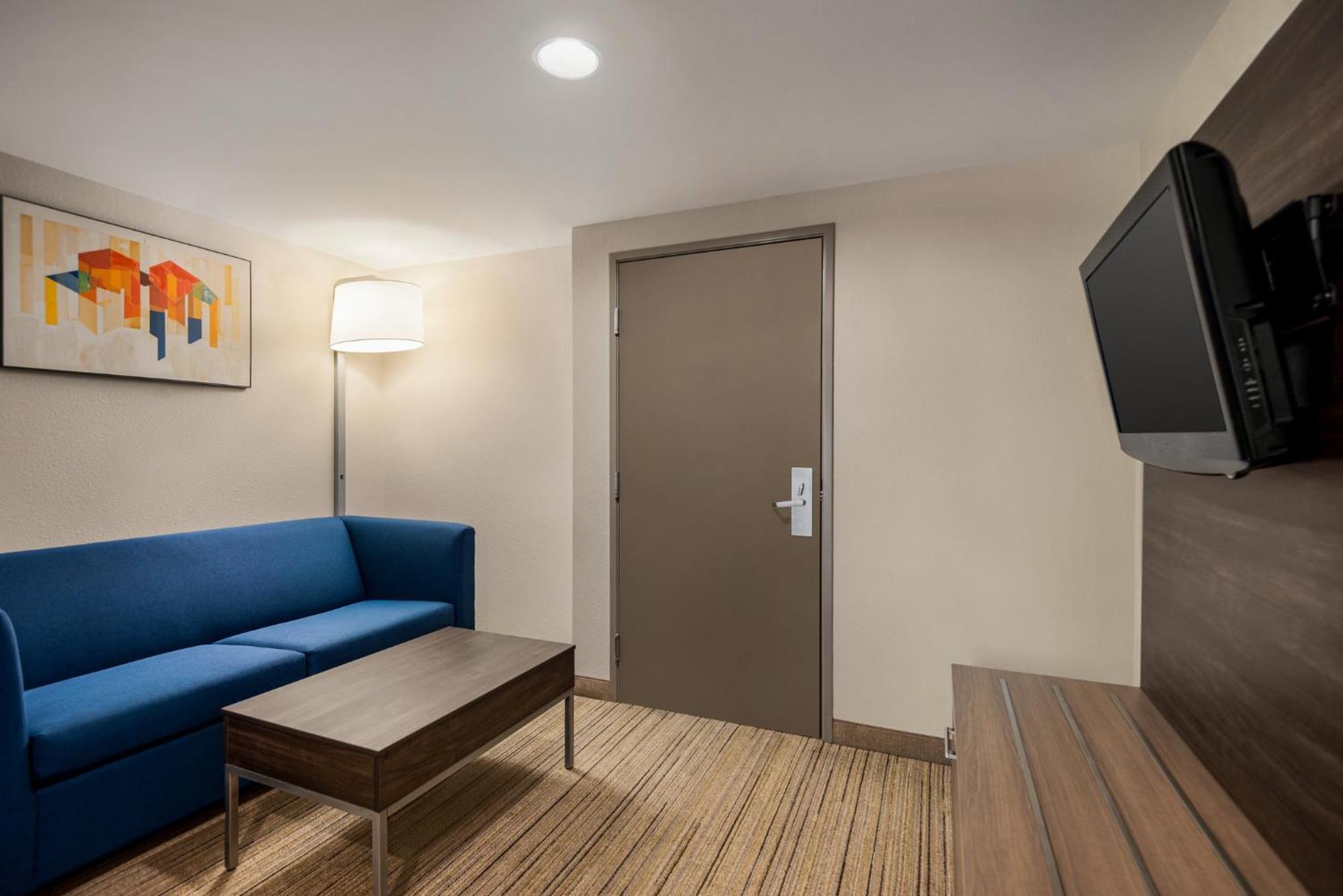 Holiday Inn Express Hotel & Suites Fredericksburg By Ihg Dış mekan fotoğraf