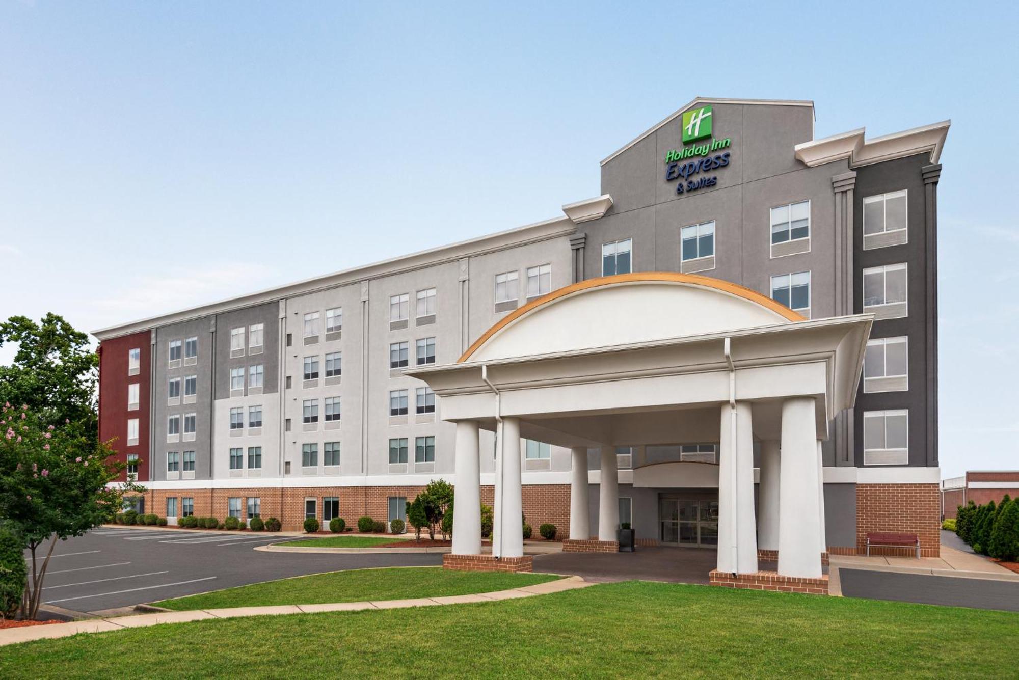 Holiday Inn Express Hotel & Suites Fredericksburg By Ihg Dış mekan fotoğraf
